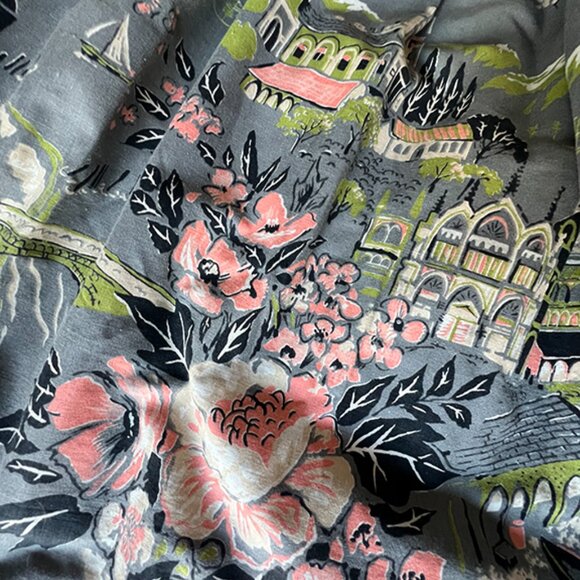 Vintage cotton skirt - Rare find - gray with florals & a vienna town scene - Picture 8 of 9